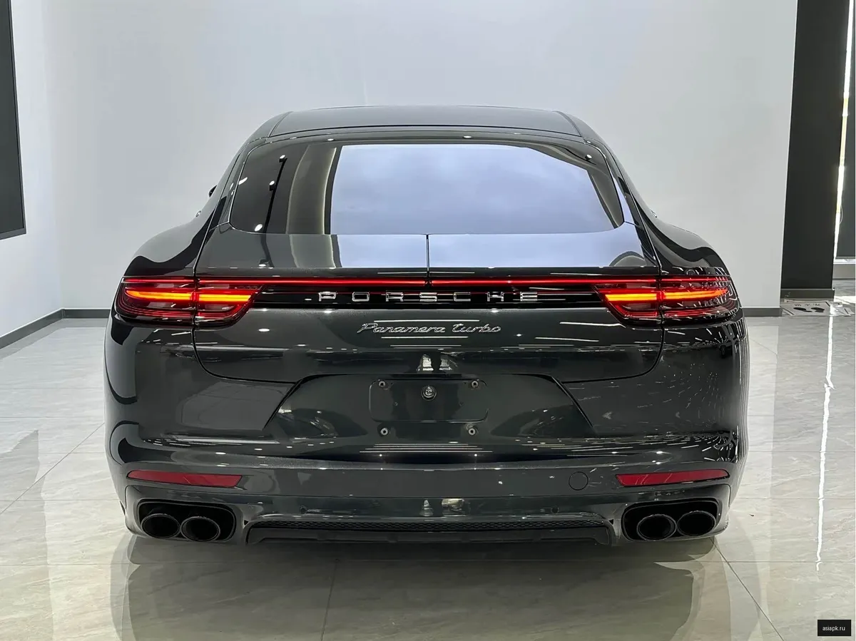 Porsche Panamera 5