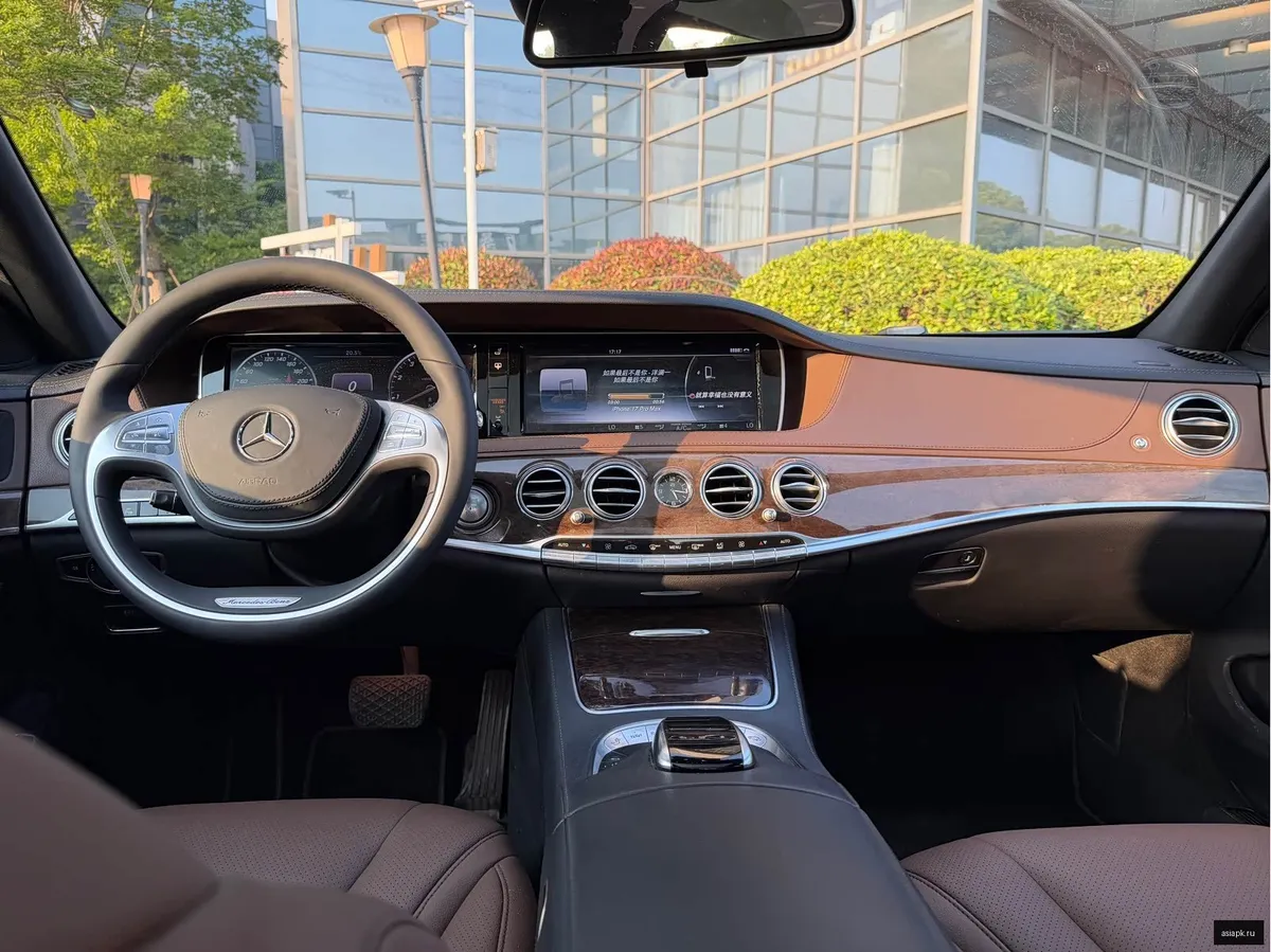 Mercedes-Benz S-Class 3