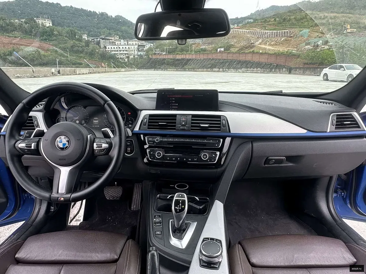 BMW 3-Series 4