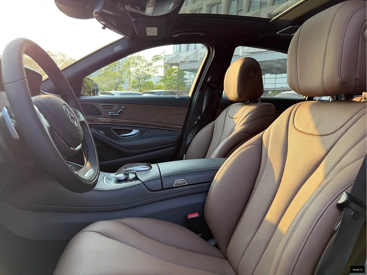 Mercedes-Benz S-Class 4