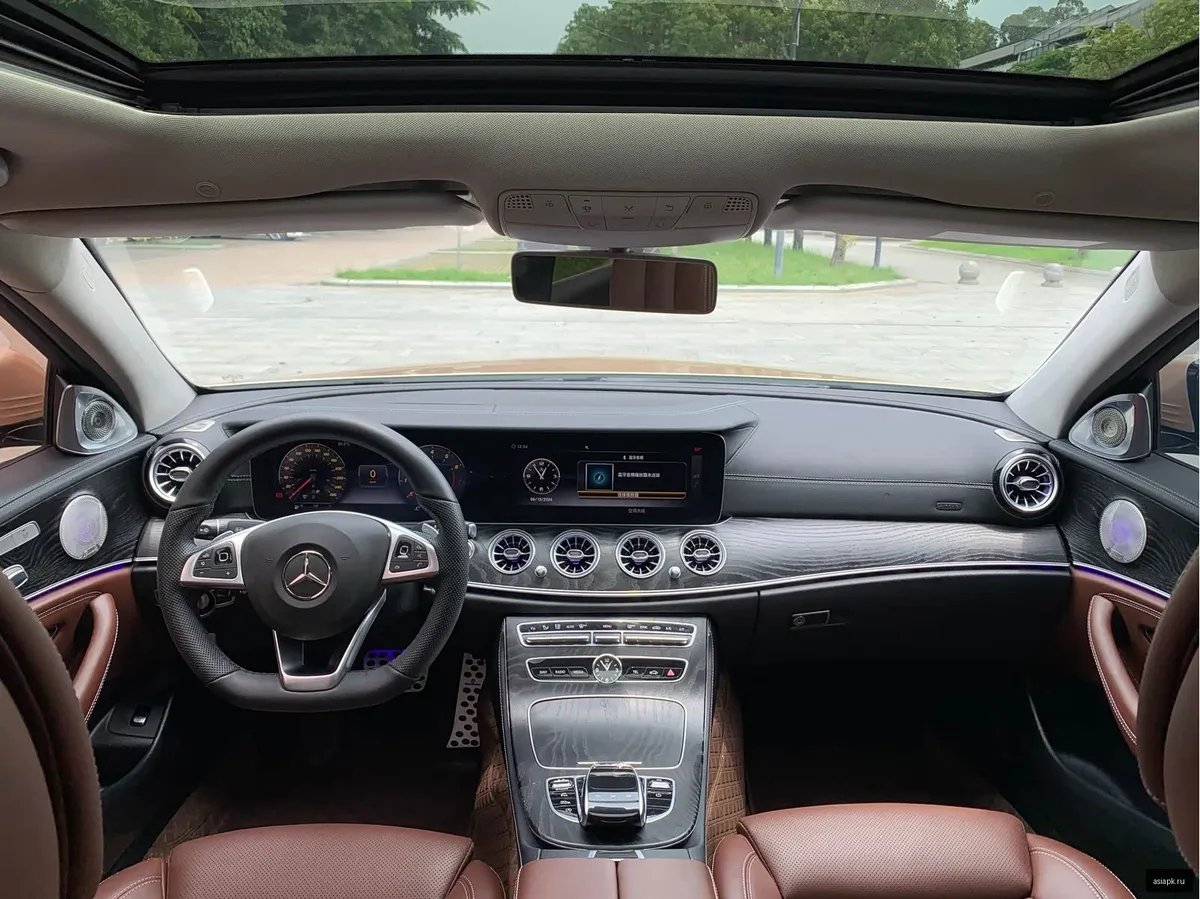 Mercedes-Benz E-Class 6