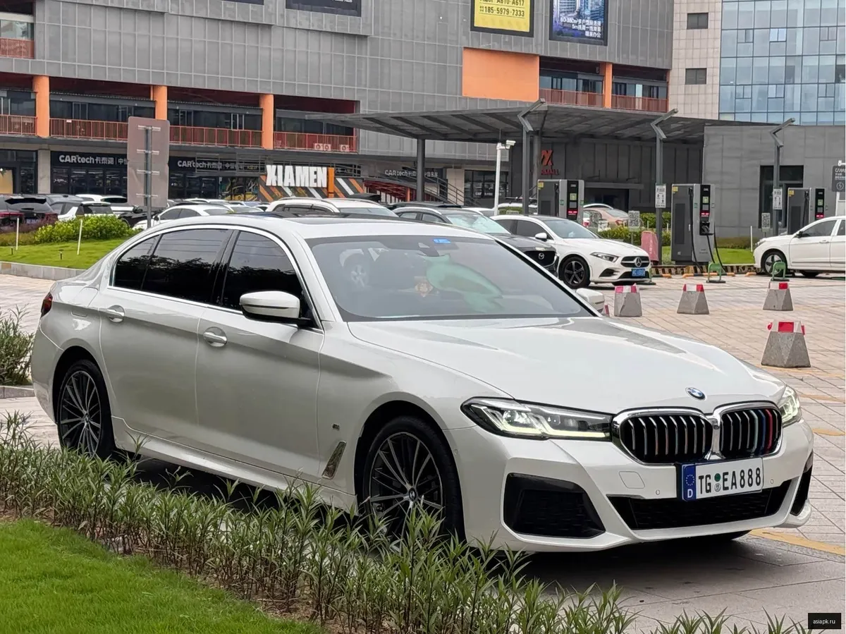 BMW 5-Series 3