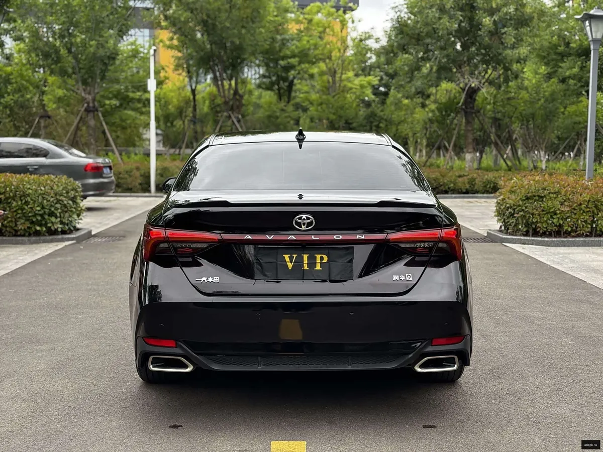 Toyota Avalon 5