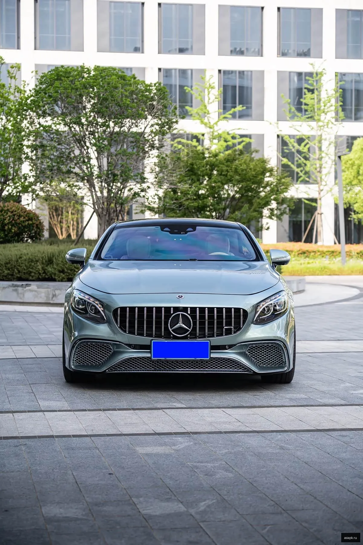 Mercedes-Benz S-Class 2