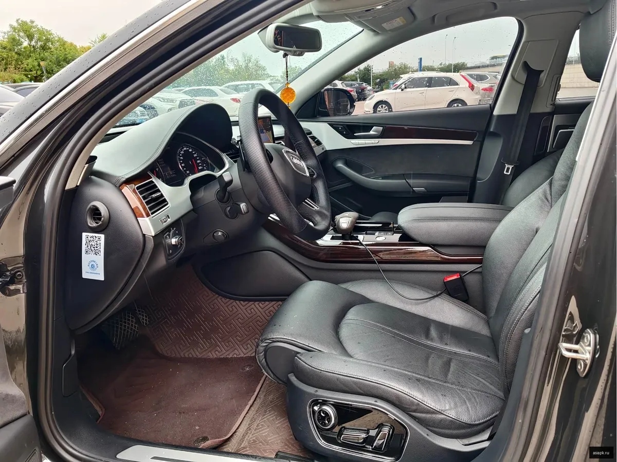 Audi A8 4