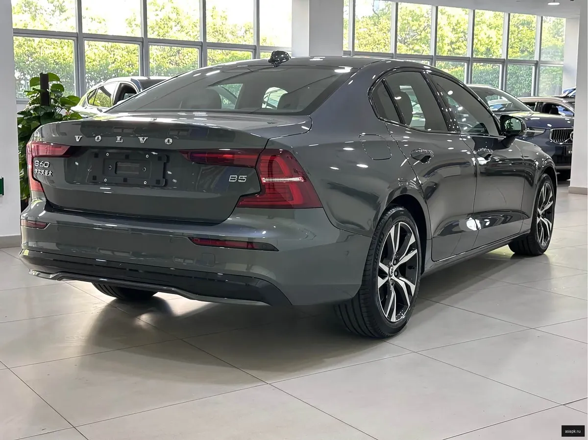 Volvo S60 5