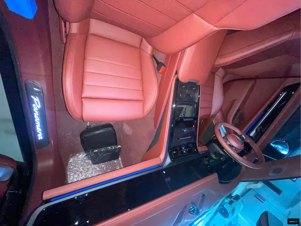 Porsche Panamera 4
