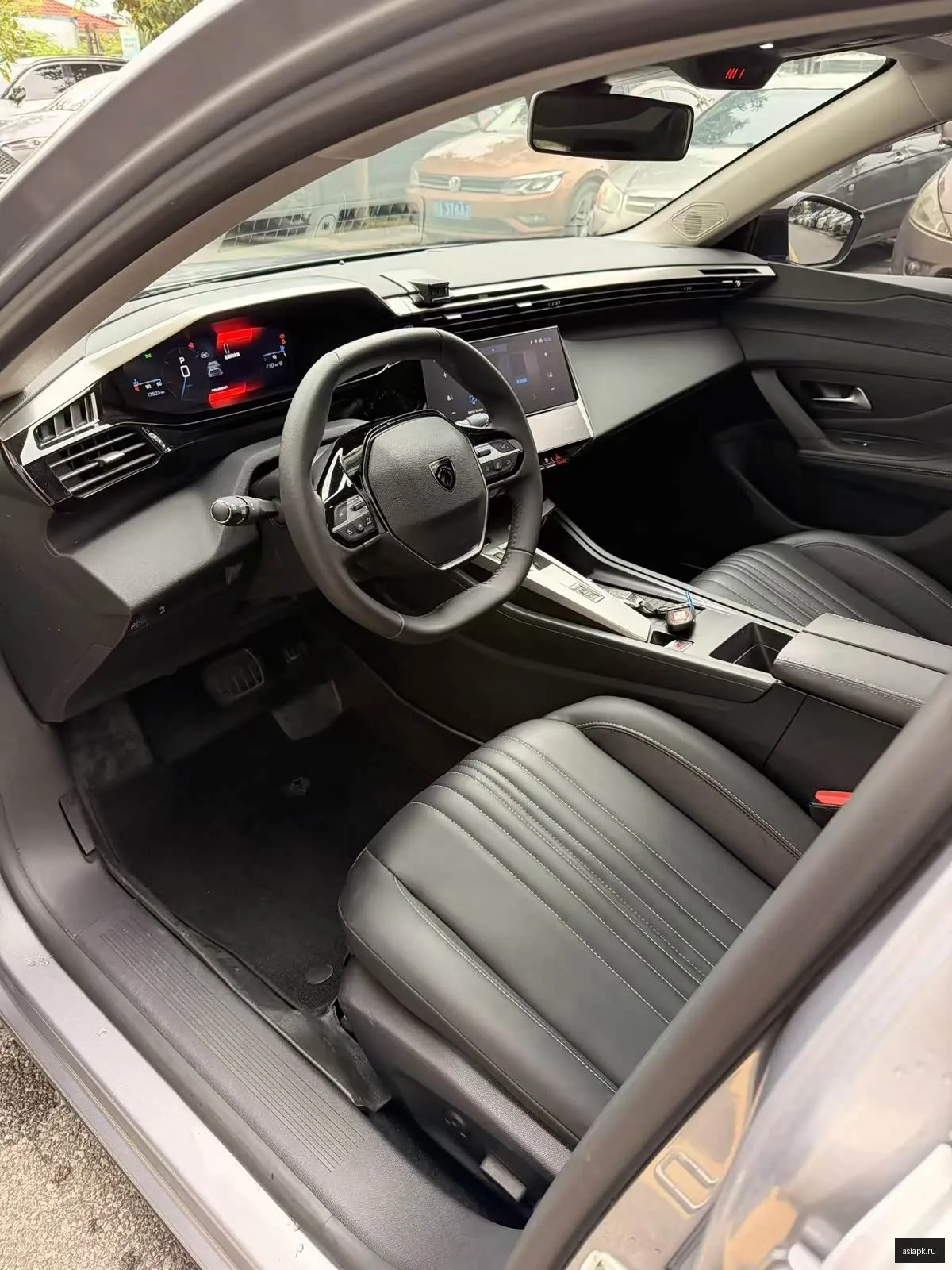 Peugeot 408 4