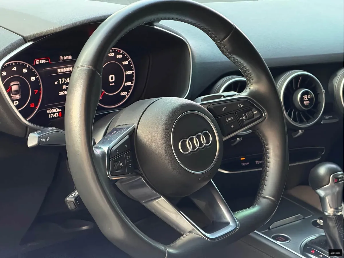 Audi TT 4