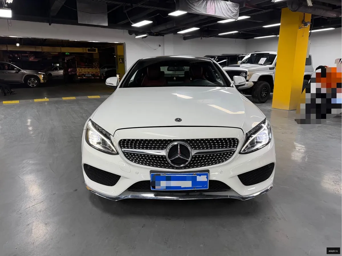 Mercedes-Benz C-Class 2