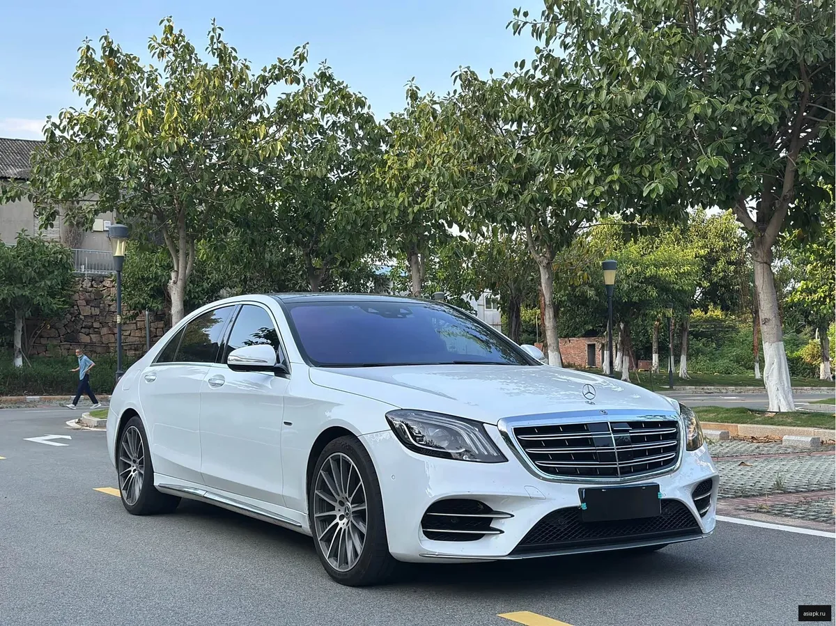 Mercedes-Benz S-Class 3