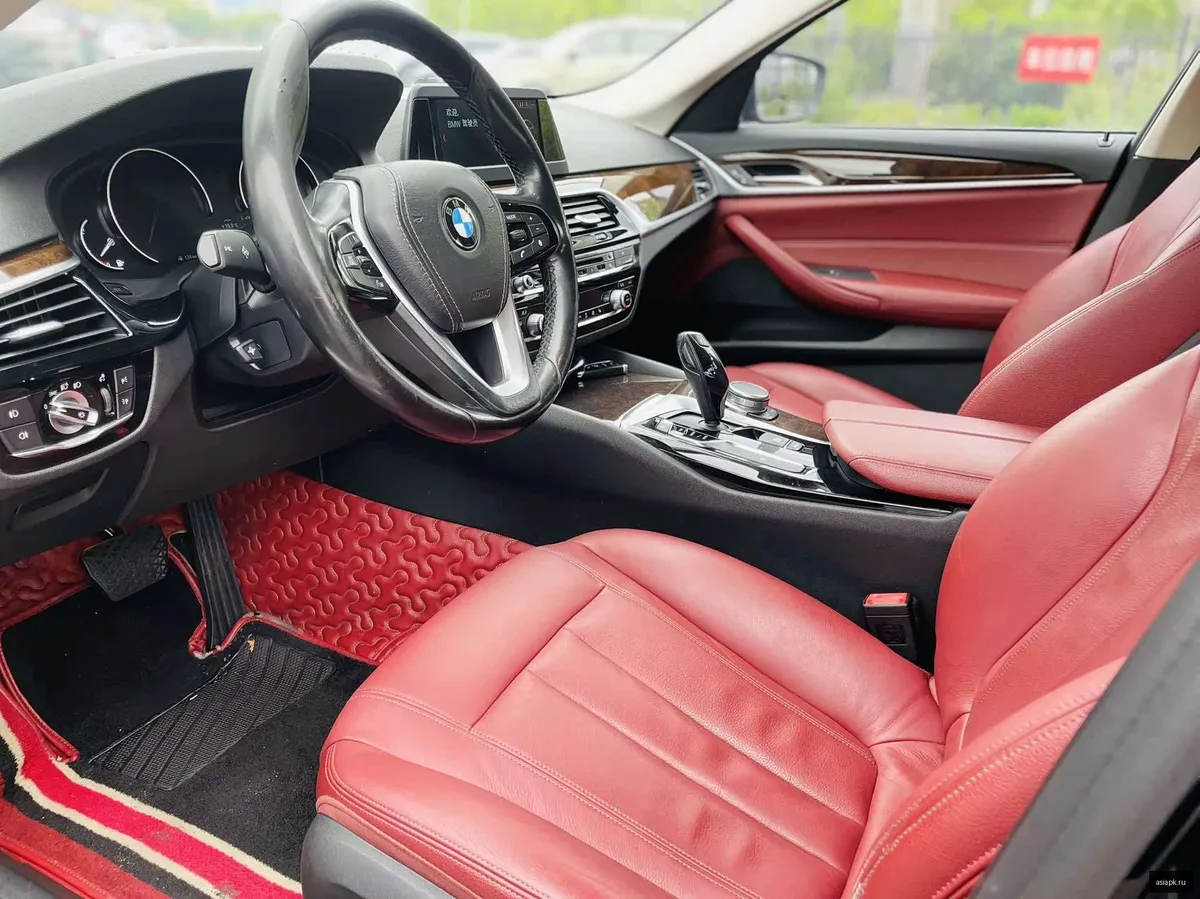 BMW 5-Series 4