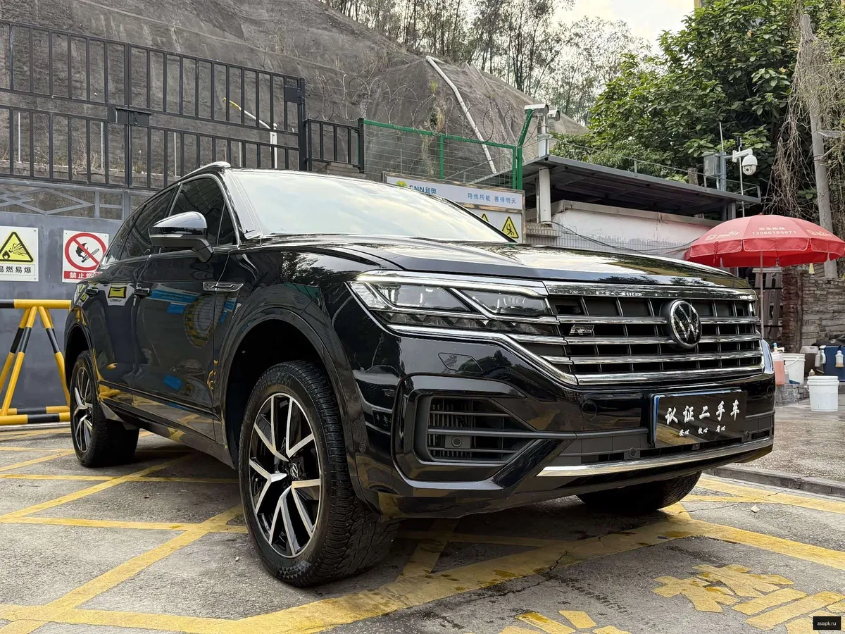 Volkswagen Touareg 2