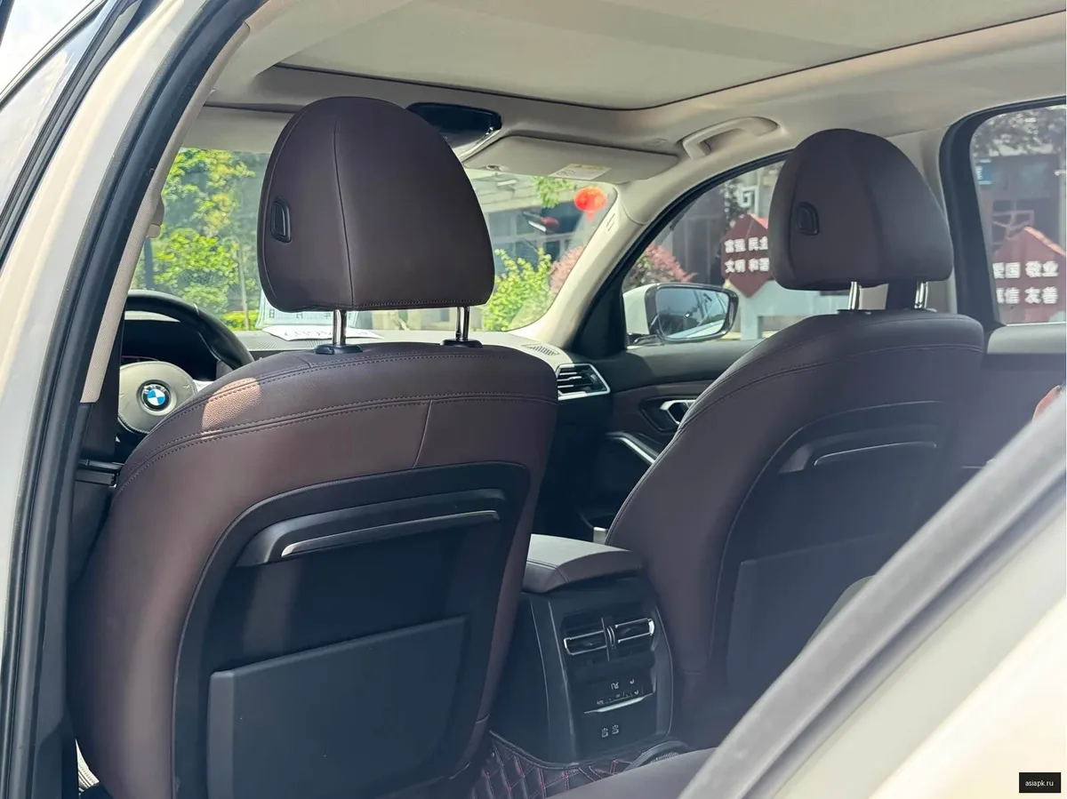 BMW 3-Series 6