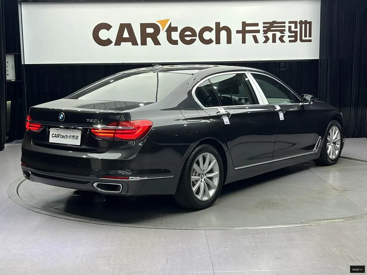 BMW 7-Series 6