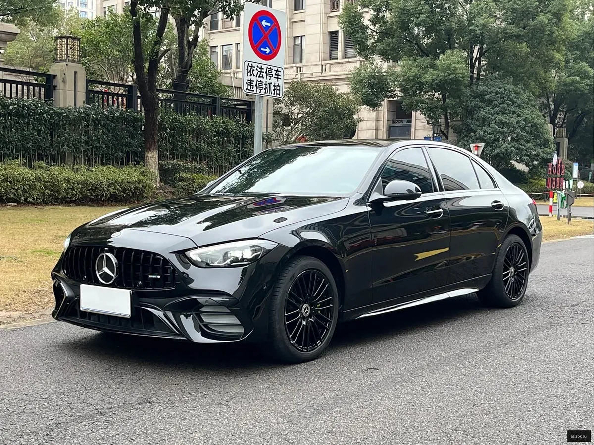 Mercedes-Benz C-Class 2