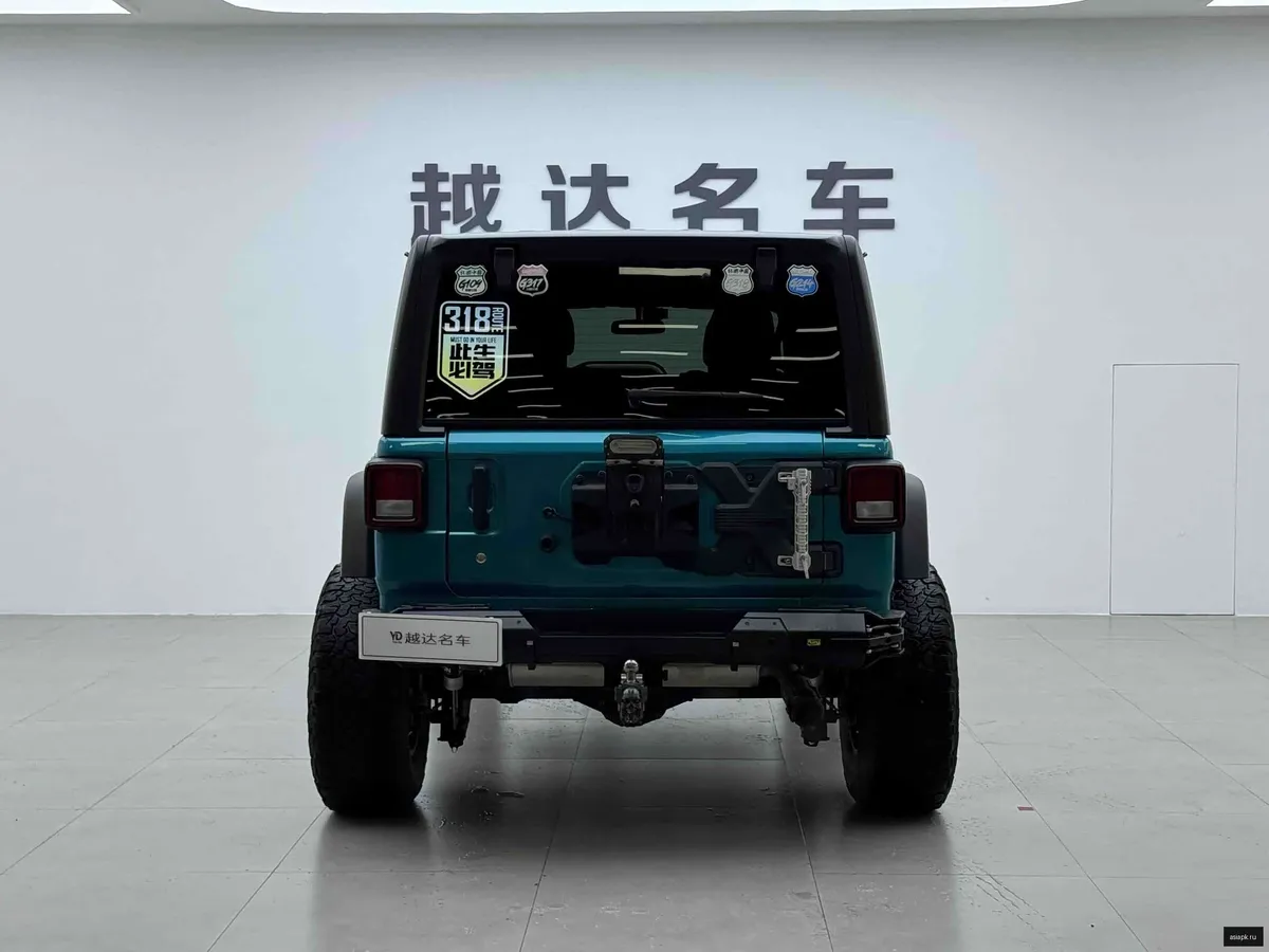 Jeep Wrangler 4