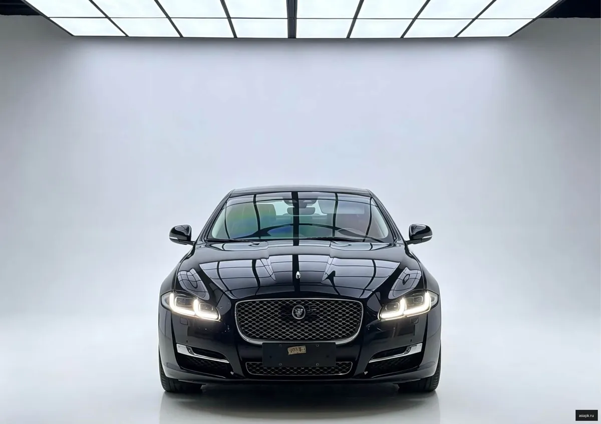 Jaguar XJ 2