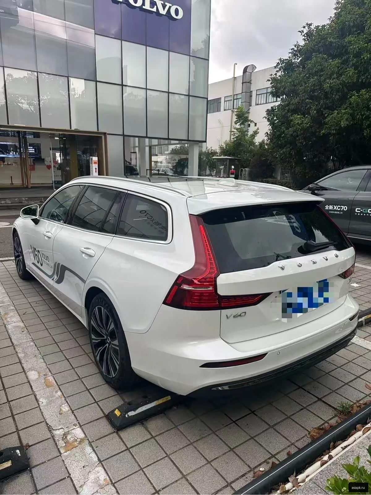 Volvo V60 4