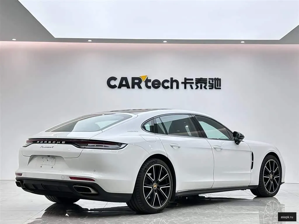 Porsche Panamera 5