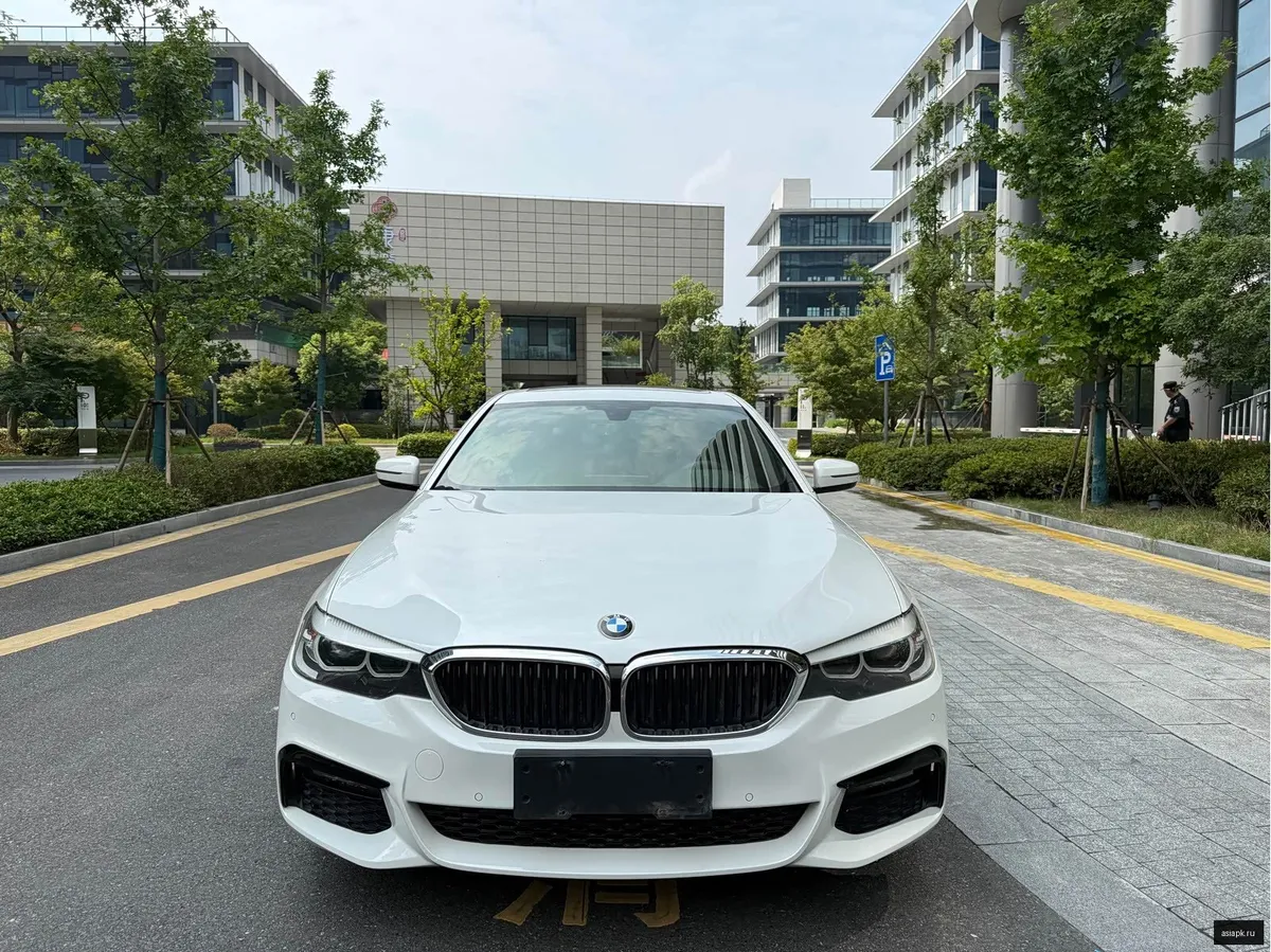 BMW 5-Series 2