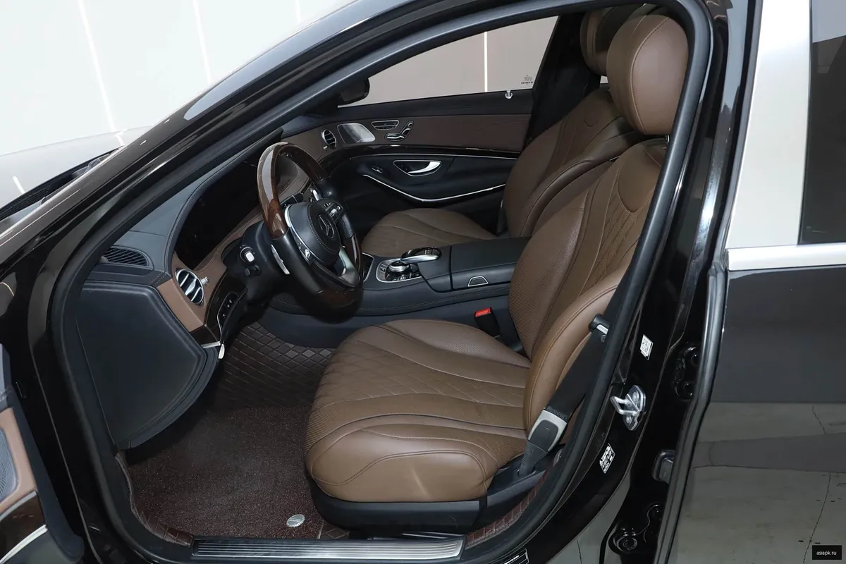Mercedes-Benz S-Class 5