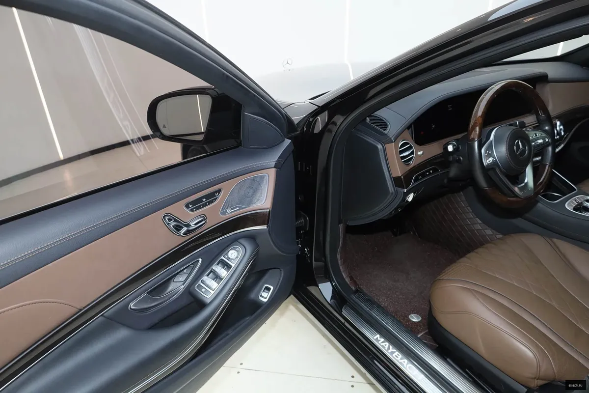 Mercedes-Benz S-Class 3
