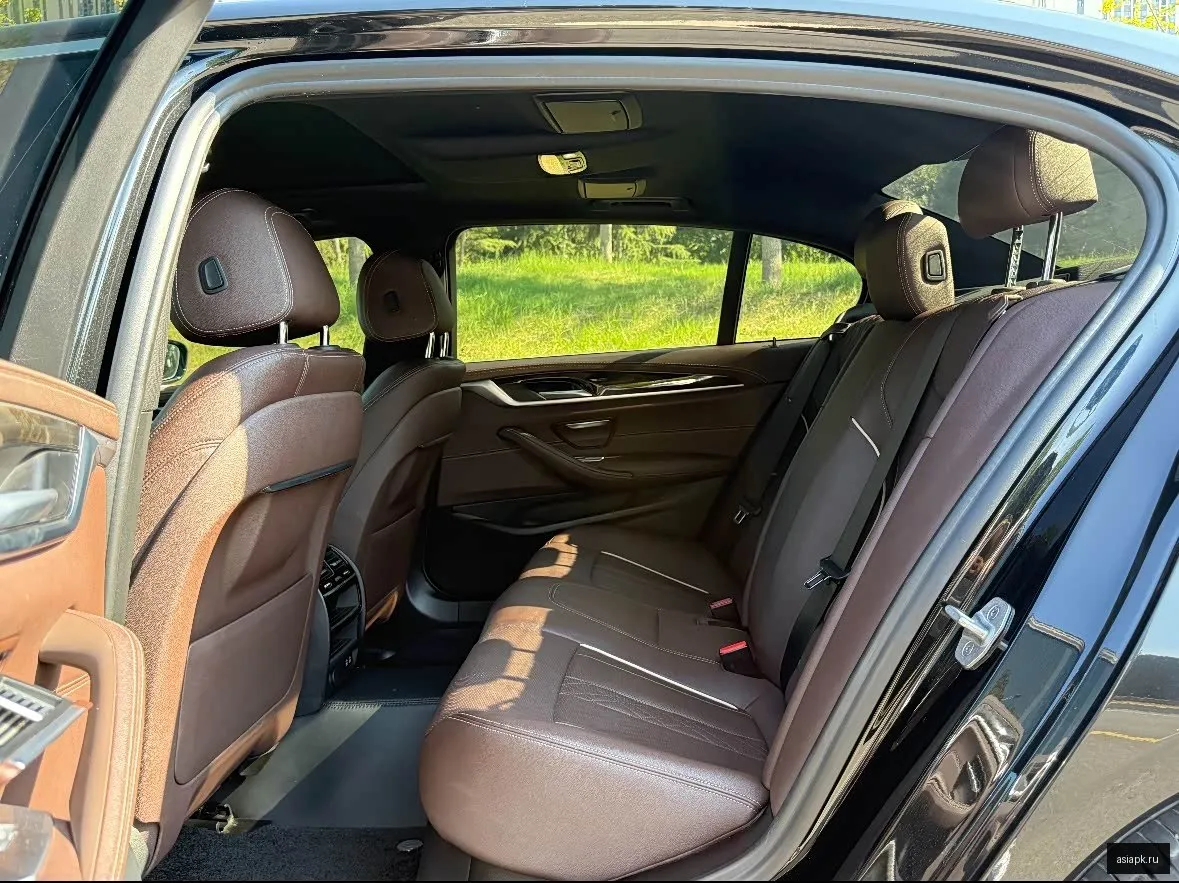 BMW 5-Series 6