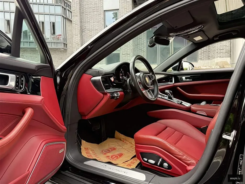 Porsche Panamera 5