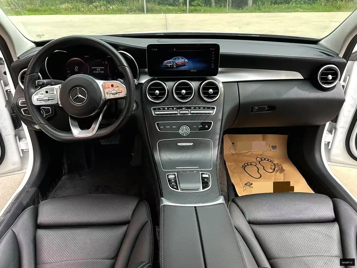 Mercedes-Benz C-Class 5