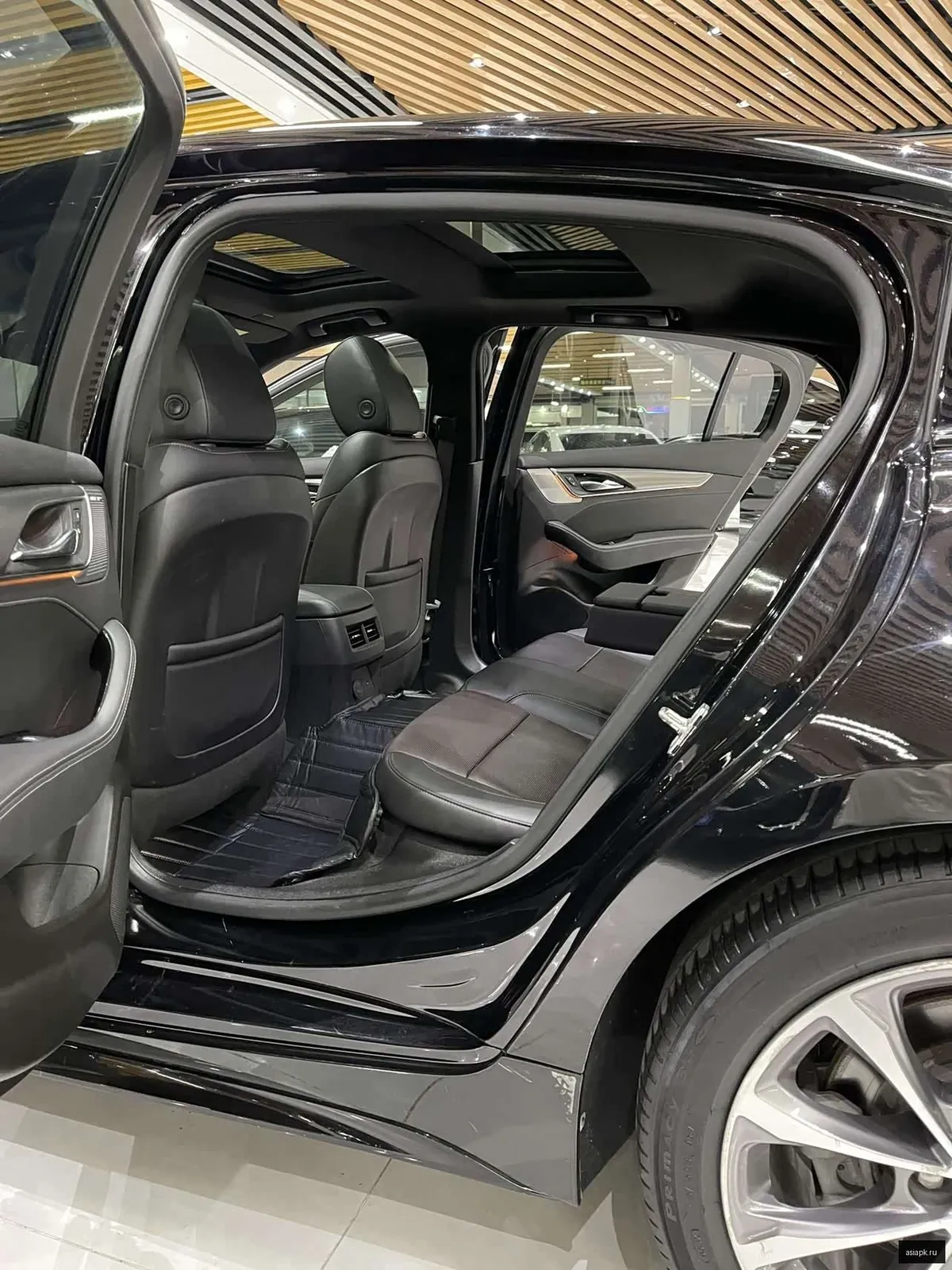 Cadillac CT5 6
