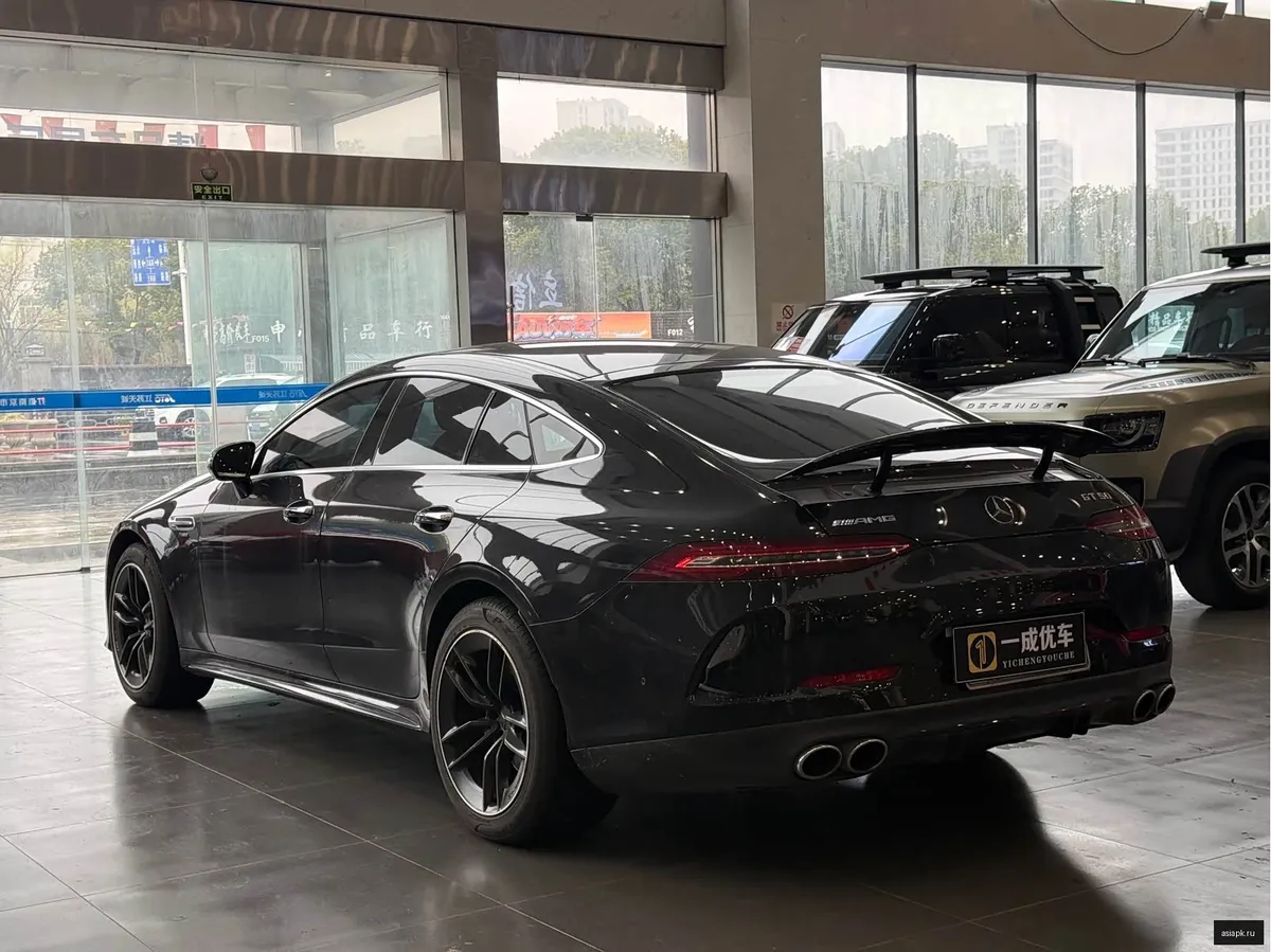 Mercedes-Benz AMG GT 4