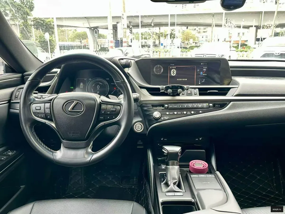Lexus ES250 4