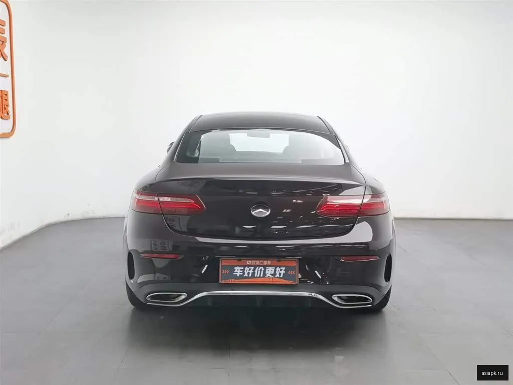 Mercedes-Benz E-Class 4