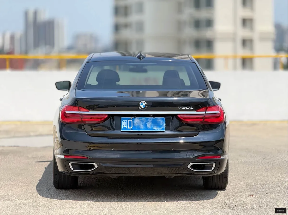 BMW 7-Series 5