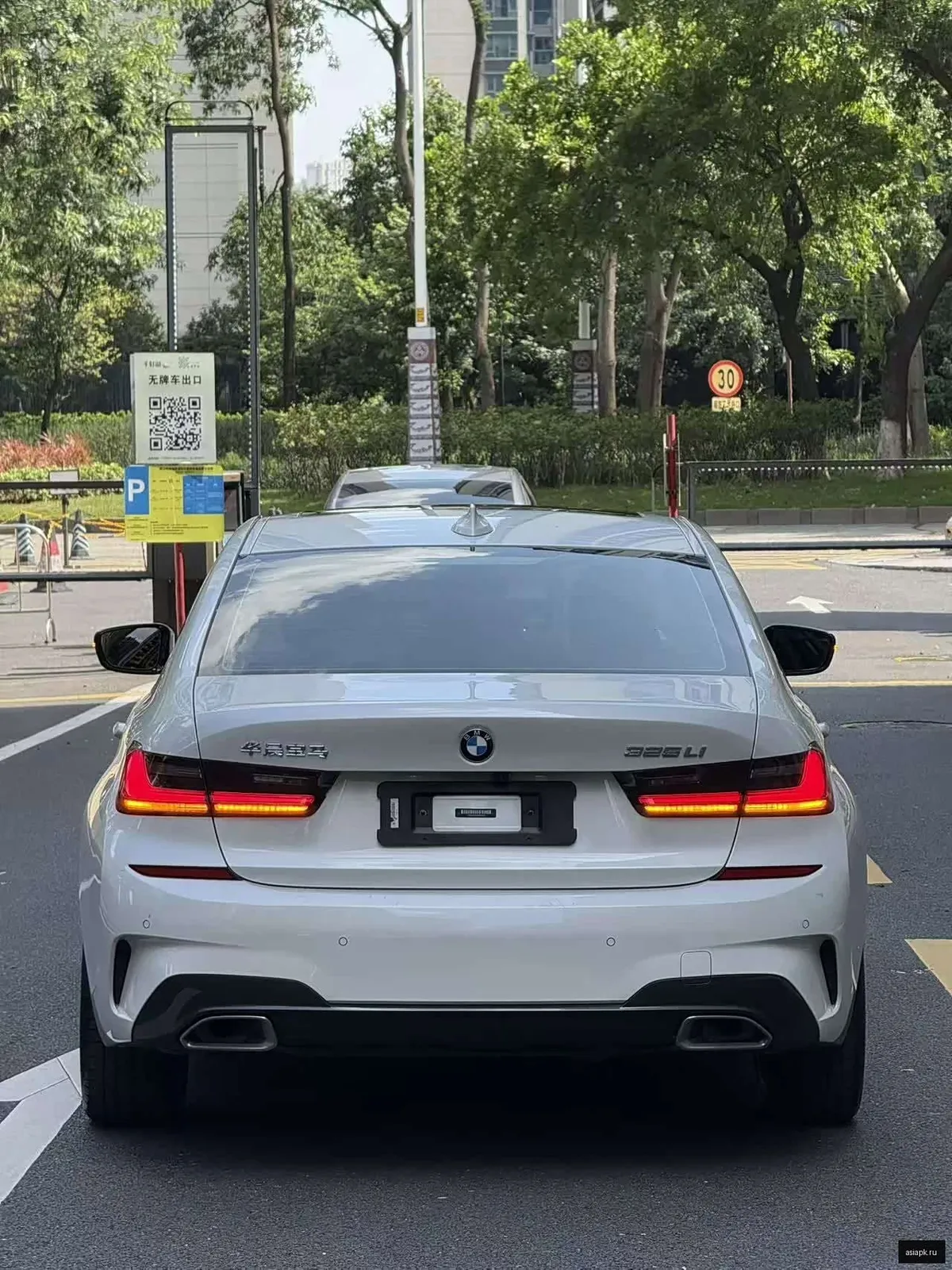 BMW 3-Series 3