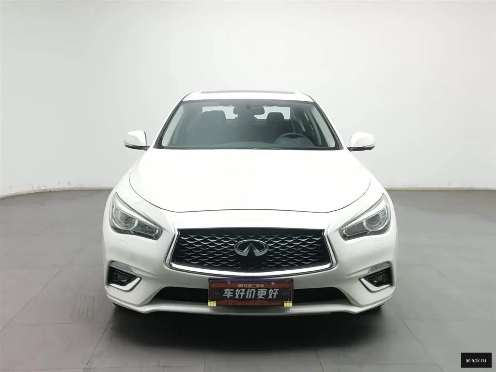 Infiniti Q50 3
