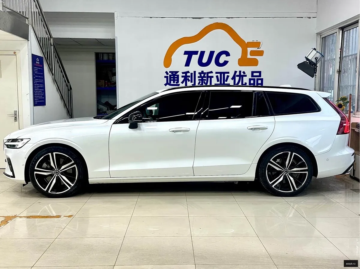Volvo V60 5