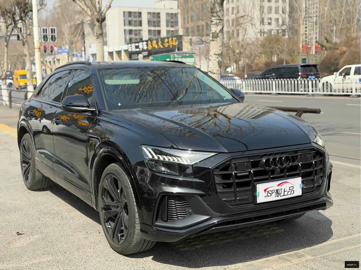 Audi Q8 3