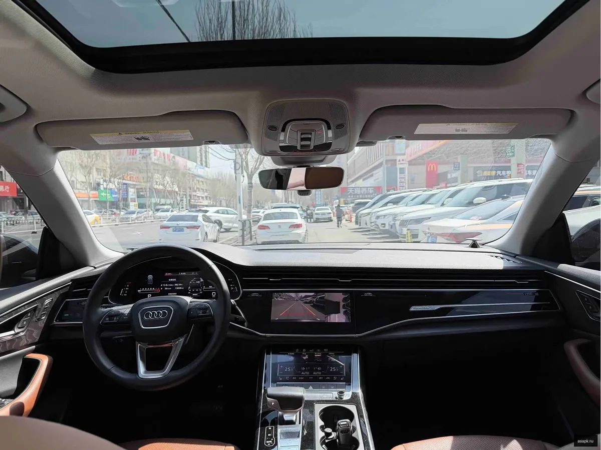 Audi Q8 5