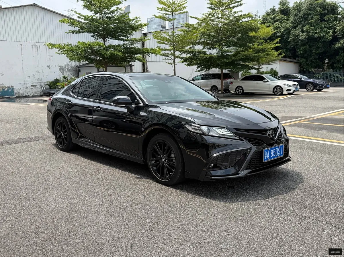Toyota Camry 3
