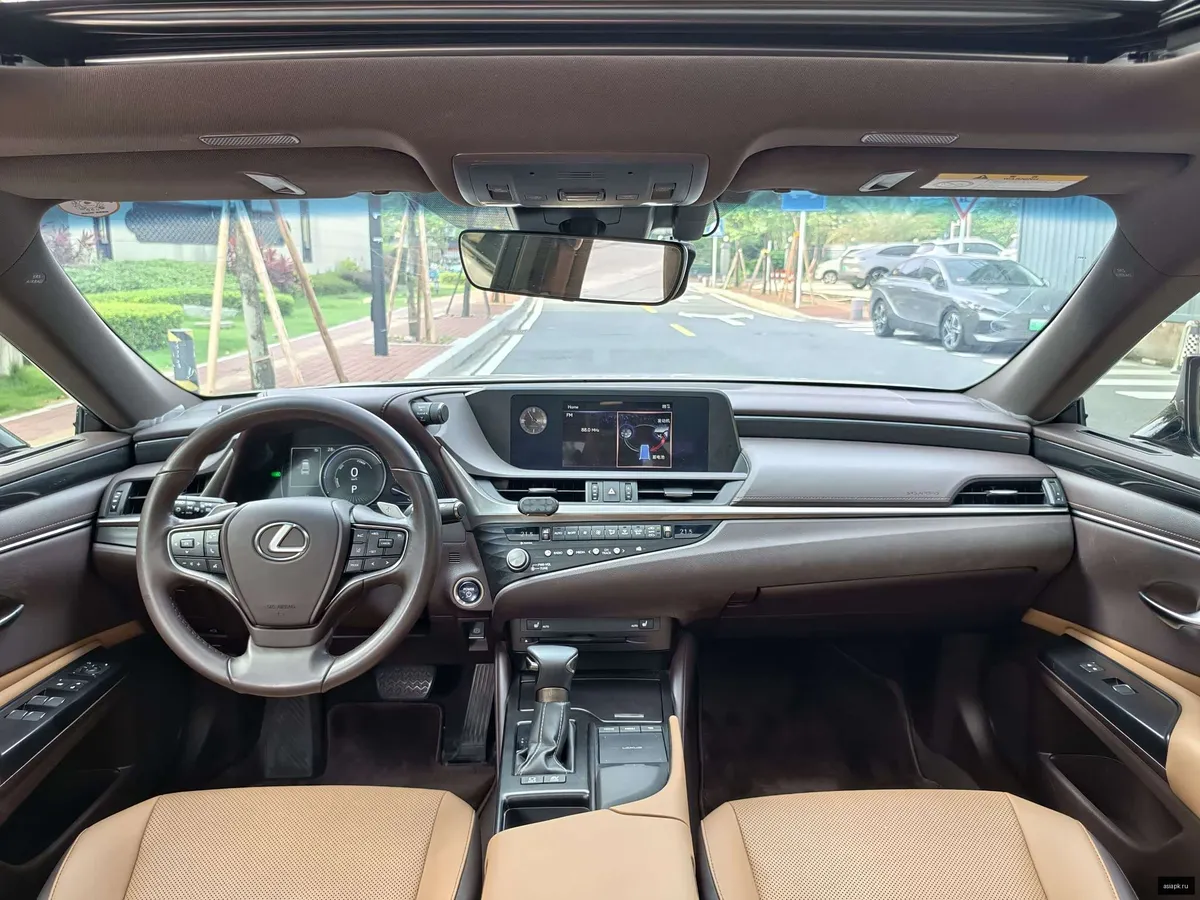 Lexus ES250 5