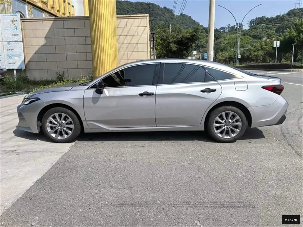 Toyota Avalon 4