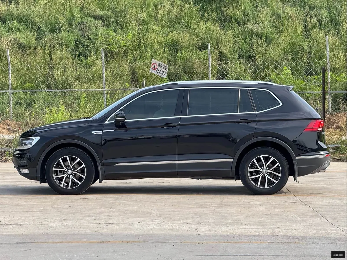 Volkswagen Tiguan L 5