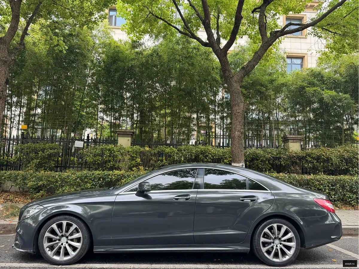 Mercedes-Benz CLS-Class 3
