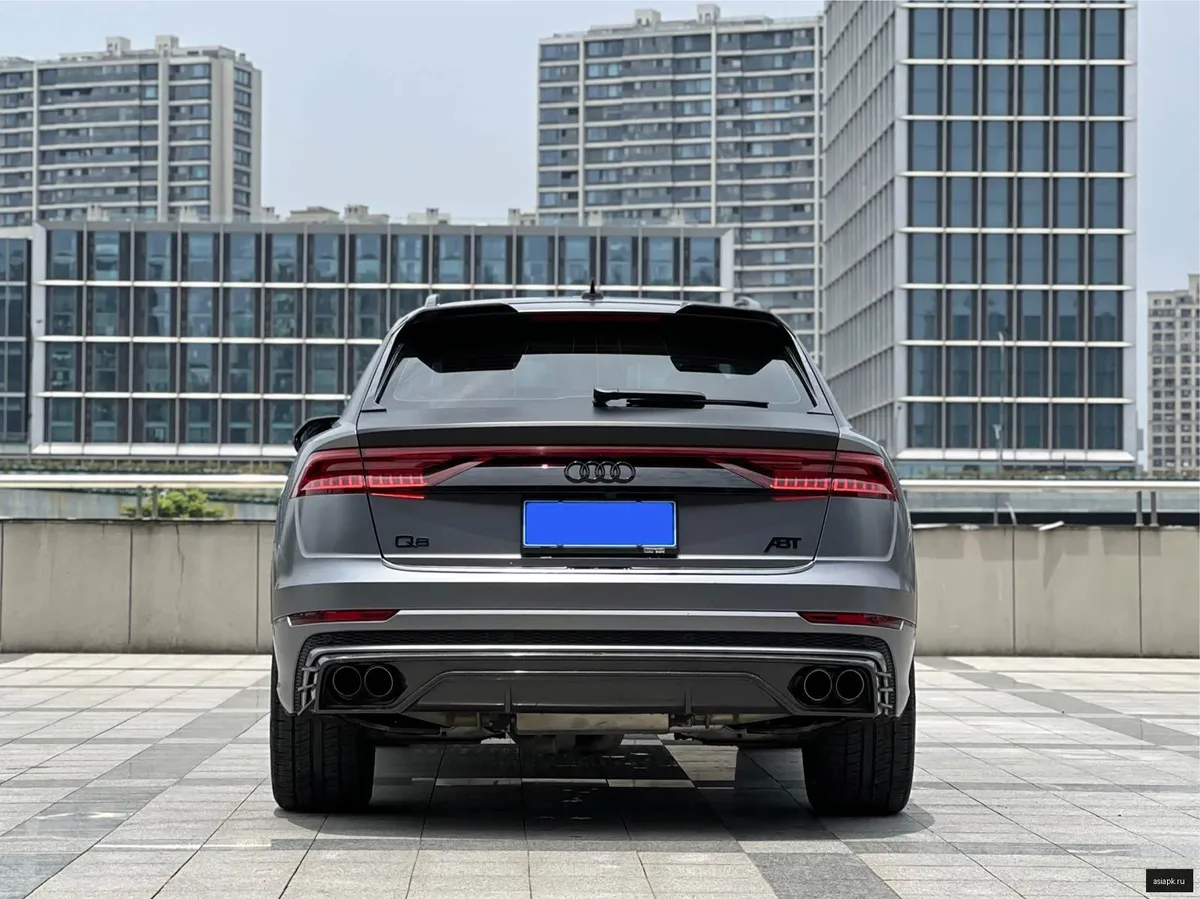 Audi Q8 5