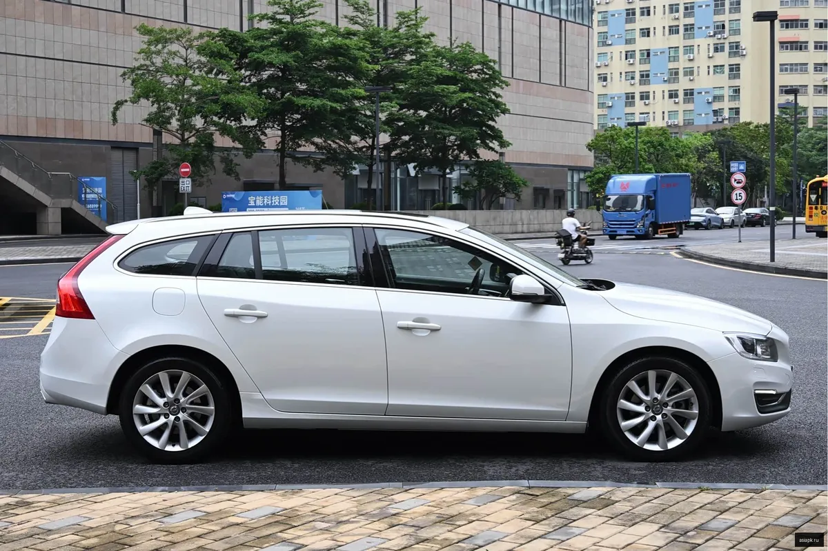 Volvo V60 6