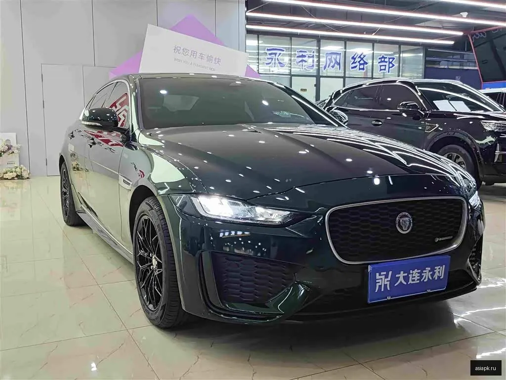 Jaguar XE 3