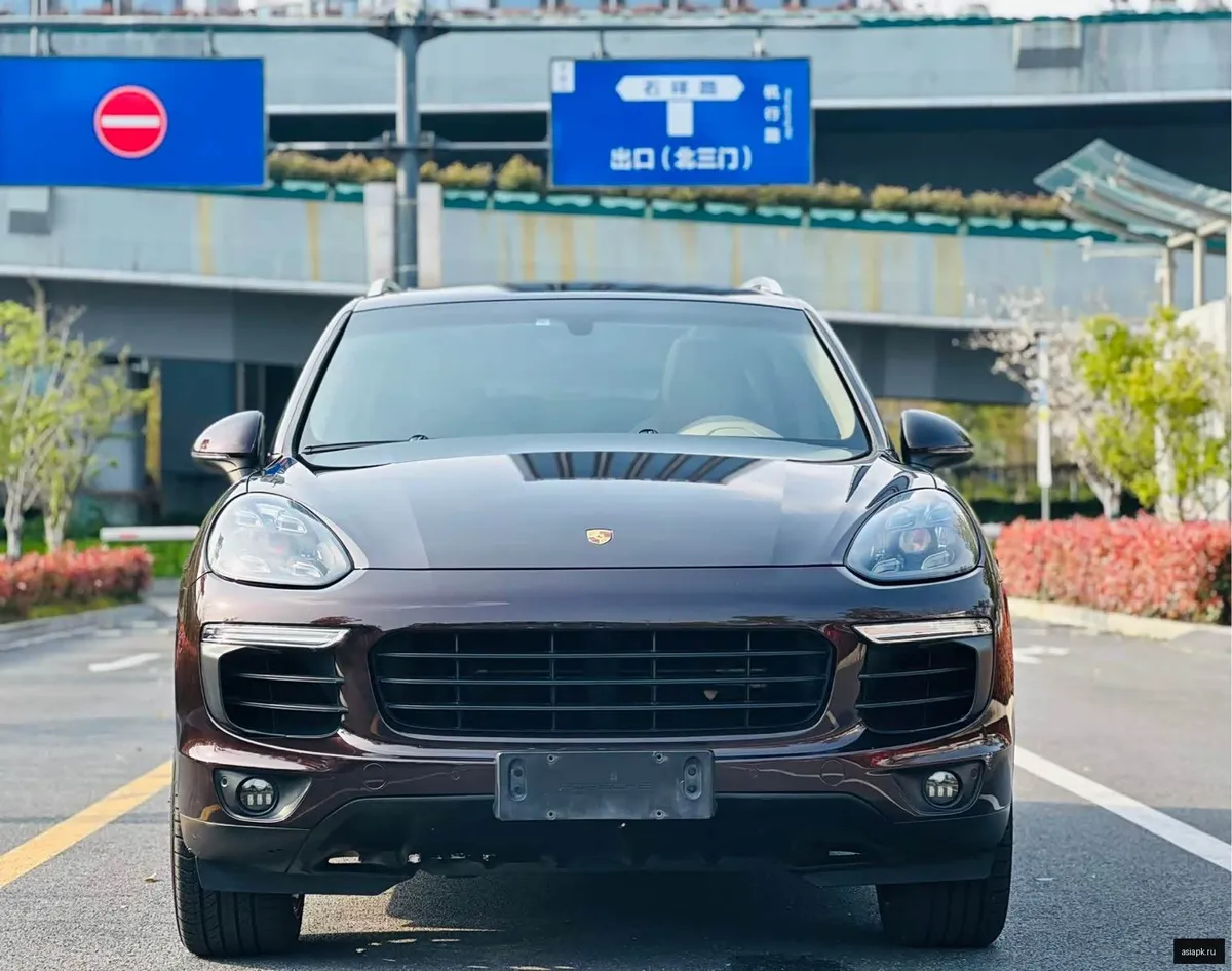 Porsche Cayenne 2
