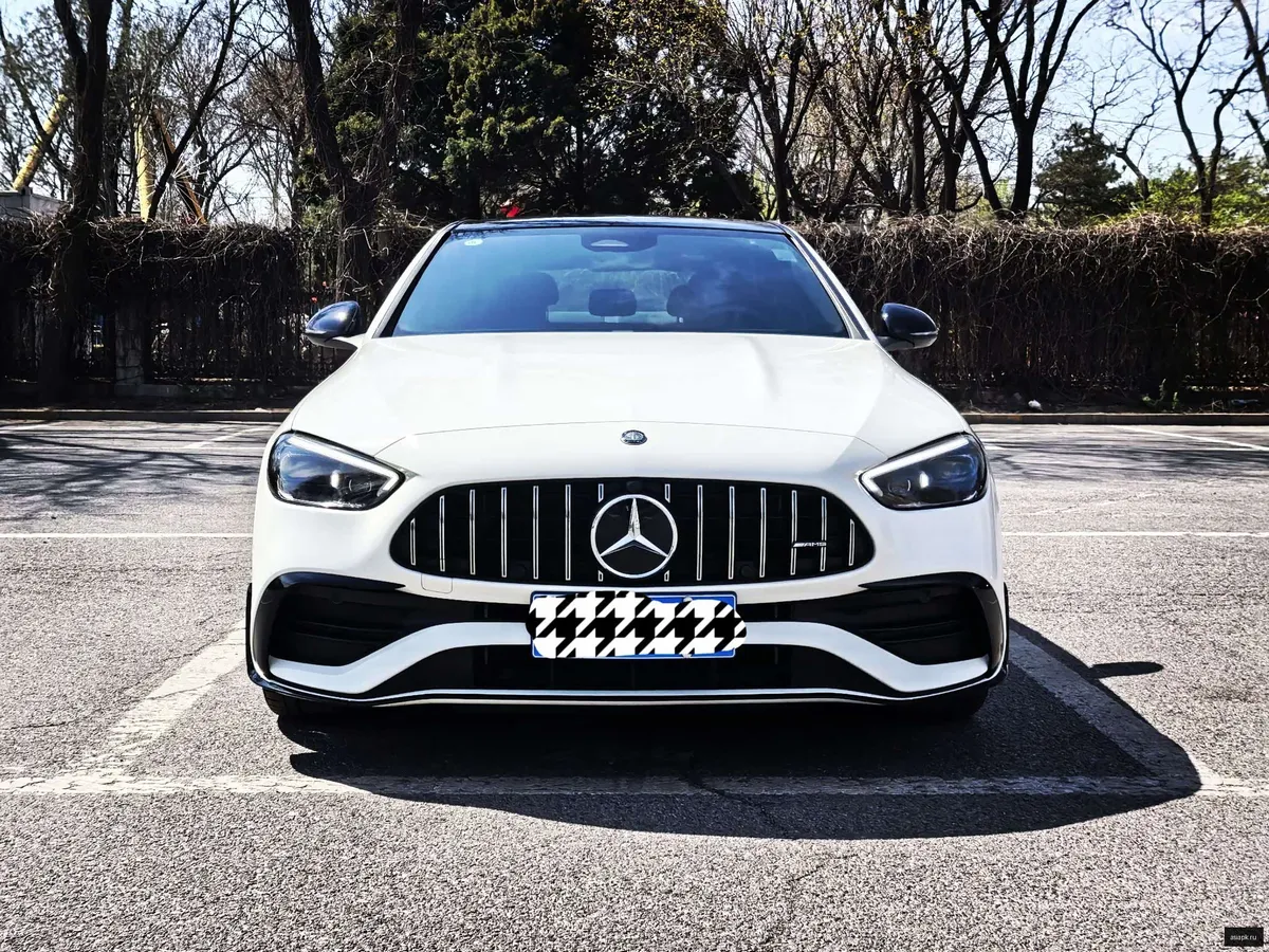 Mercedes-Benz C-Class 2